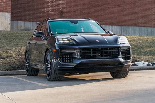 2025 Porsche Cayenne GTS