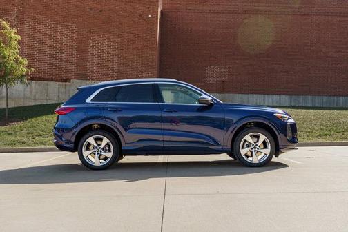 2025 Audi Q5 Premium Plus