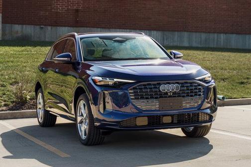 2025 Audi Q5 Premium Plus
