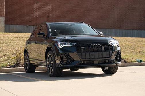 2025 Audi Q3 45 S line Premium Plus
