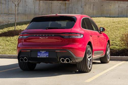 2022 Porsche Macan Base