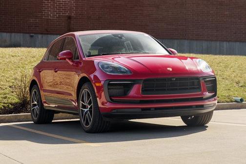 2022 Porsche Macan Base
