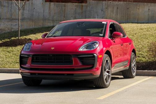 2022 Porsche Macan Base