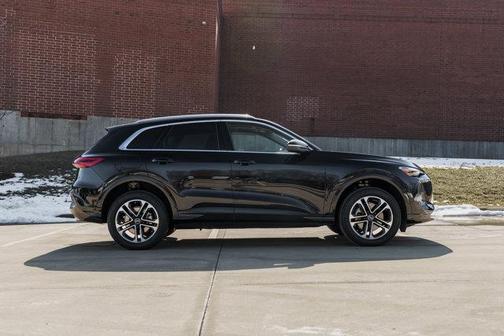 2025 Audi Q5 Premium TFSI quattro S tronic