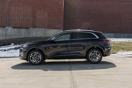 2025 Audi Q5 Premium TFSI quattro S tronic