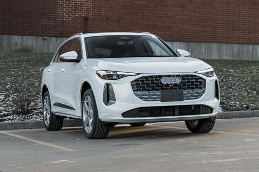 2025 Audi Q5 Premium Plus TFSI quattro S tronic