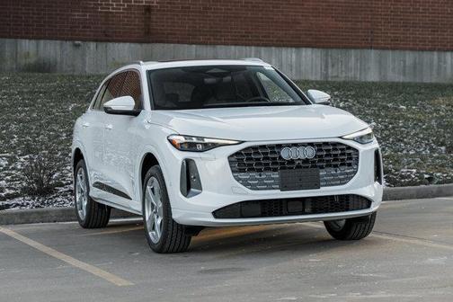 2025 Audi Q5 Premium Plus TFSI quattro S tronic