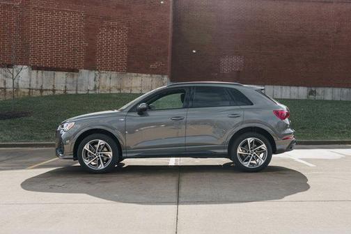 2025 Audi Q3 Premium 45 TFSI S line quattro Tiptronic