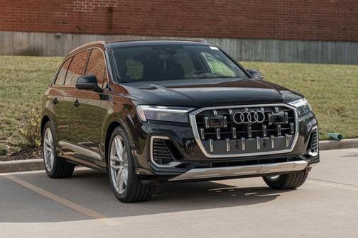 2025 Audi Q7 55 Premium Plus