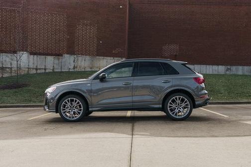 2025 Audi Q3 45 S line Premium Plus