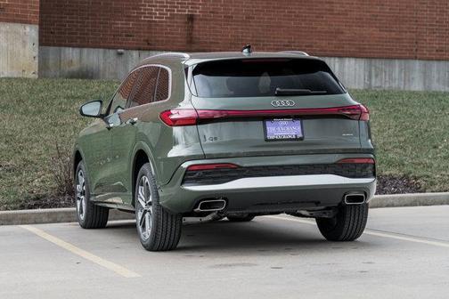 2025 Audi Q5 Premium TFSI quattro S tronic