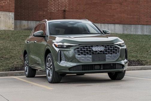 2025 Audi Q5 Premium TFSI quattro S tronic