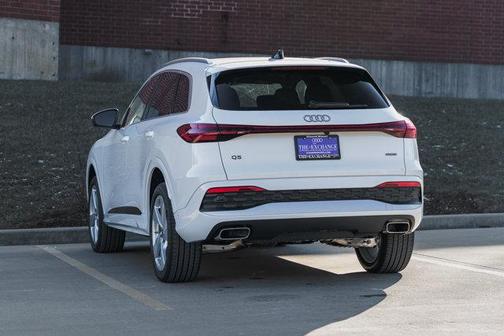2025 Audi Q5 Premium Plus TFSI quattro S tronic