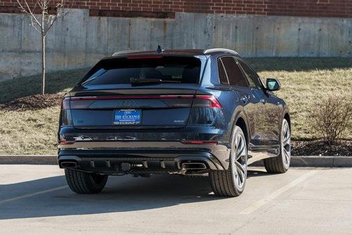 Waitomo Blue Metallic 2026 Audi Q8 55 Premium Plus