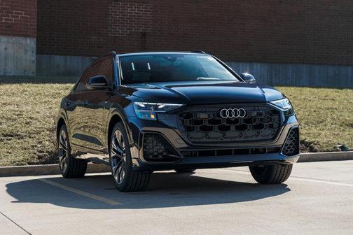 Waitomo Blue Metallic 2026 Audi Q8 55 Premium Plus