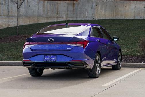 2023 Hyundai ELANTRA Limited