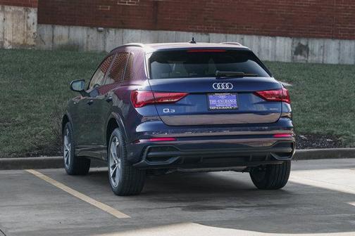 2025 Audi Q3 Premium 45 TFSI S line quattro Tiptronic