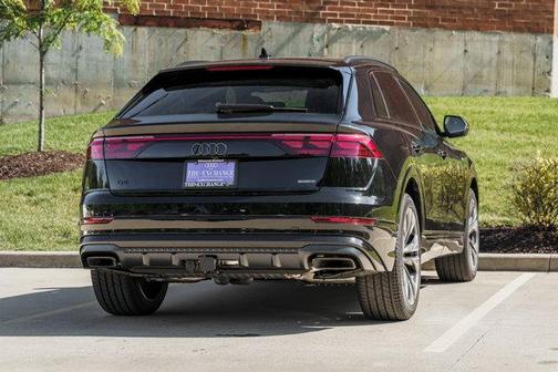 Mythos Black Metallic 2026 Audi Q8 55 Prestige