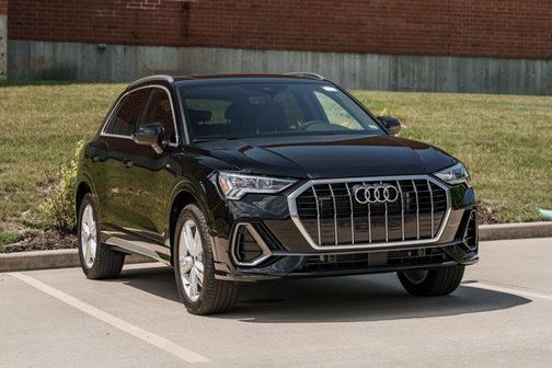 2024 Audi Q3 45 S line Premium Plus