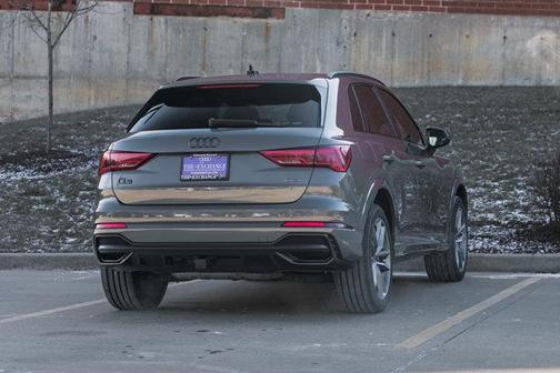 2022 Audi Q3 45 S line Premium Plus