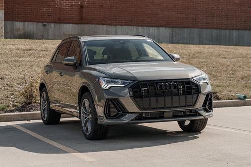 2025 Audi Q3 Premium 45 TFSI S line quattro Tiptronic