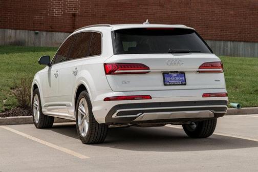 2023 Audi Q7 55 Premium Plus