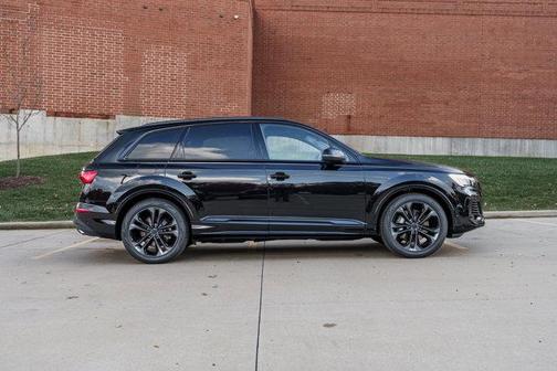 2026 Audi Q7 55 Premium Plus