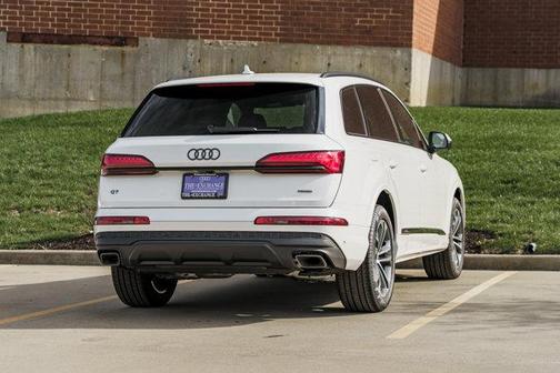 2026 Audi Q7 45 Premium Plus