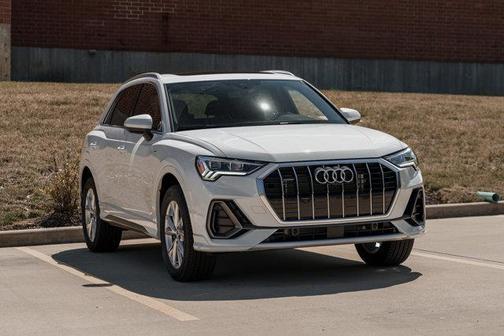 2025 Audi Q3 45 S line Premium Plus