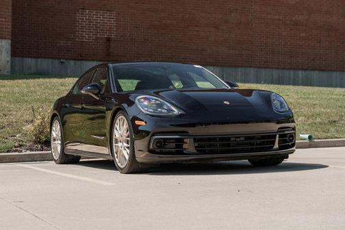2020 Porsche Panamera 4 10 Years Edition