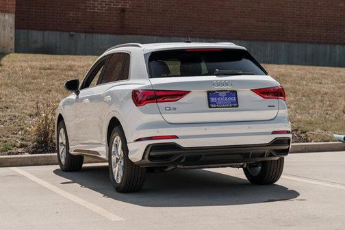 2025 Audi Q3 45 S line Premium Plus