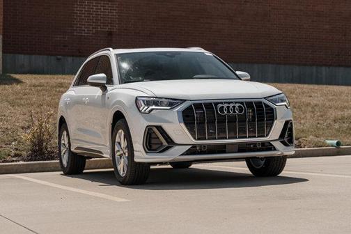 2025 Audi Q3 45 S line Premium Plus
