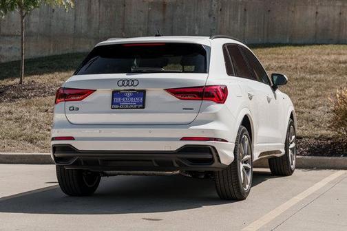 2025 Audi Q3 Premium 45 TFSI S line quattro Tiptronic