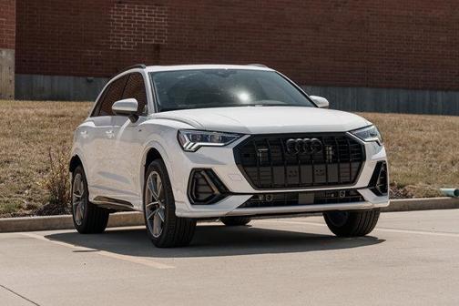 2025 Audi Q3 Premium 45 TFSI S line quattro Tiptronic