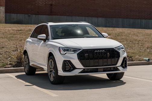 2025 Audi Q3 Premium 45 TFSI S line quattro Tiptronic