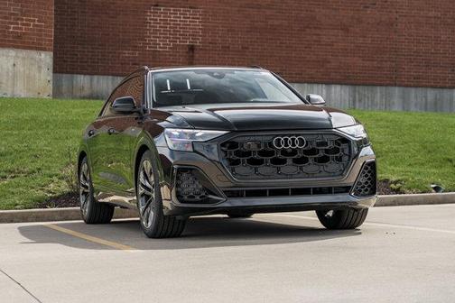 Mythos Black Metallic 2026 Audi Q8 55 Premium Plus