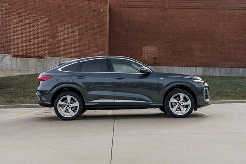 2025 Audi Q5 Premium Plus TFSI quattro S tronic