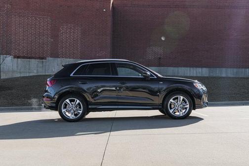 2022 Audi Q3 45 S line Premium Plus