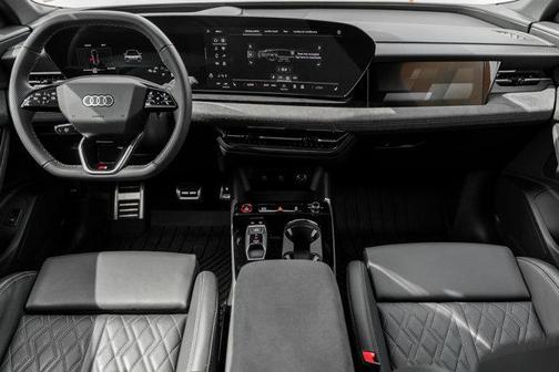 2025 Audi SQ6 e-tron Prestige quattro