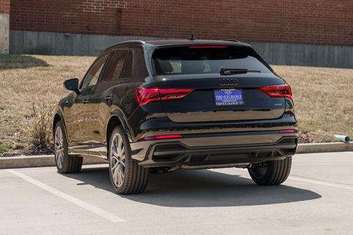 2025 Audi Q3 45 S line Premium Plus