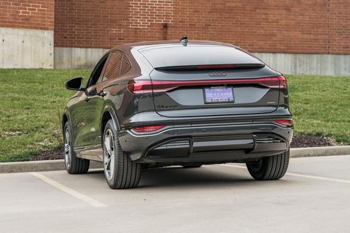 Manhattan Gray Metallic 2027 Audi Q6 e-tron Sportback Premium Plus