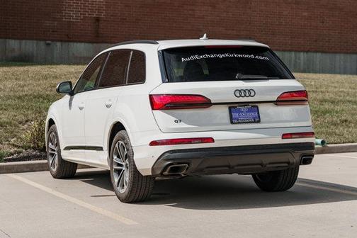 2025 Audi Q7 45 Premium Plus