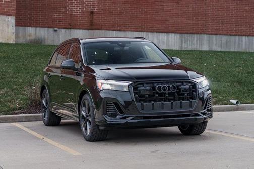 2026 Audi Q7 55 Premium Plus
