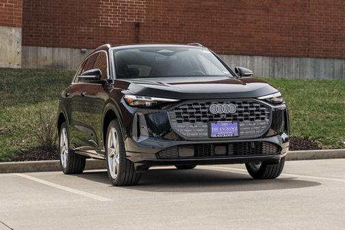 2025 Audi Q5 Premium Plus TFSI quattro S tronic