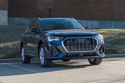 2025 Audi Q3 Premium 45 TFSI S line quattro Tiptronic