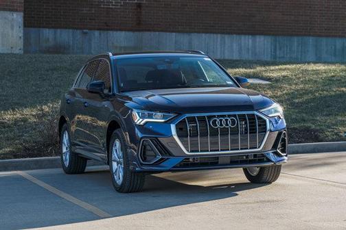 2025 Audi Q3 Premium 45 TFSI S line quattro Tiptronic