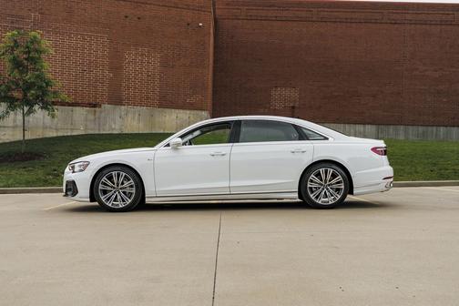Glacier White Metallic 2023 Audi A8 L 55 TFSI quattro Tiptronic