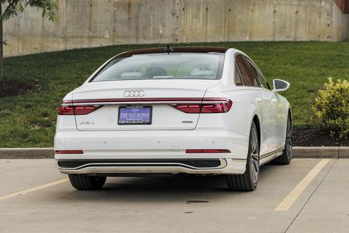 Glacier White Metallic 2023 Audi A8 L 55 TFSI quattro Tiptronic