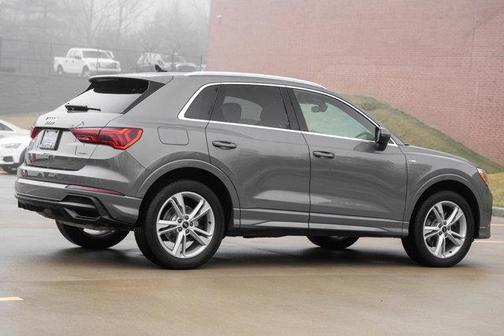 Chronos Gray Metallic 2021 Audi Q3 45 S line Premium