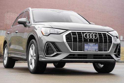 Chronos Gray Metallic 2021 Audi Q3 45 S line Premium